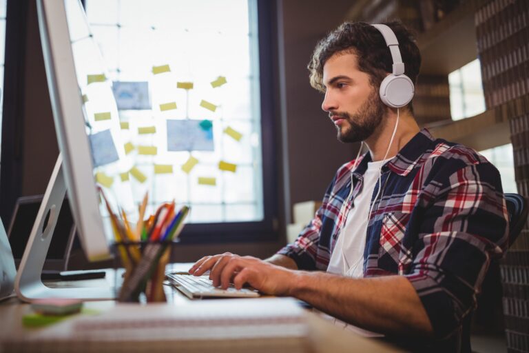 Home Office – czego potrzebujemy do pracy zdalnej?