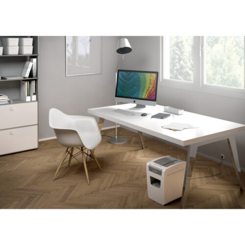 80010000_iu_01.jpg Niszczarka Leitz IQ Home Office Slim, P4, 10 kartek, 23 l kosz