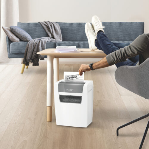 80340000_01.jpg Niszczarka Leitz IQ Home, P4, 6 kartek, 15 l kosz