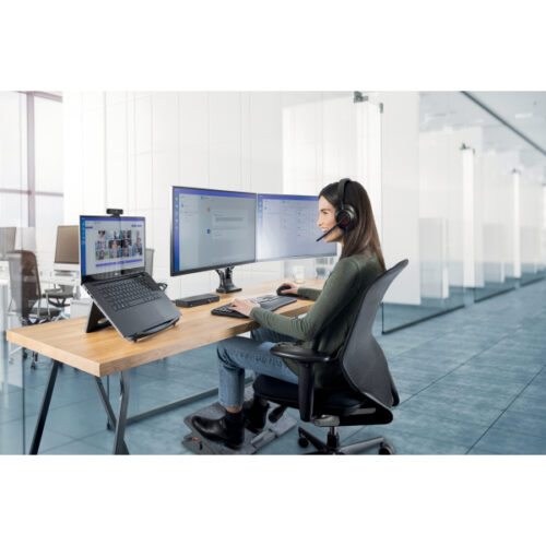K50345EU_n_02.jpg Podnóżek Kensington SmartFit™ SoleMate™ Pro Elite