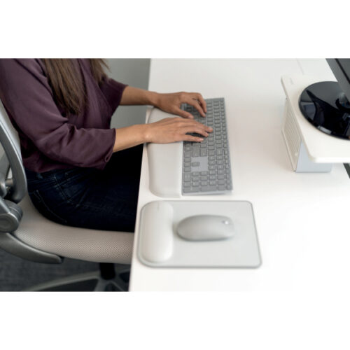 K50437EU_08.jpg Podkładka Kensington ErgoSoft pod mysz i nadgarstek do myszy standardowej, szara