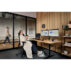Oszczędzające miejsce na biurku podwójne ramię Kensington SmartFit™ do monitora, czarne