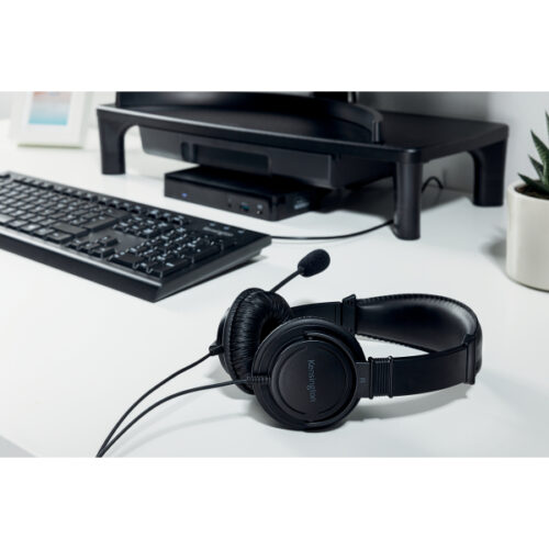 K55725EU_n_08.jpg Podstawka Kensington SmartFit™ pod monitor z szufladą