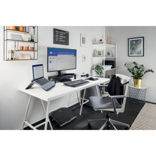 K55725EU_n_10.jpg Podstawka Kensington SmartFit™ pod monitor z szufladą