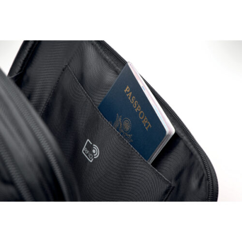 K60384WW_05.jpg Torba na kółkach Kensington Contour™ 2.0 Pro Overnight na laptopa 17"