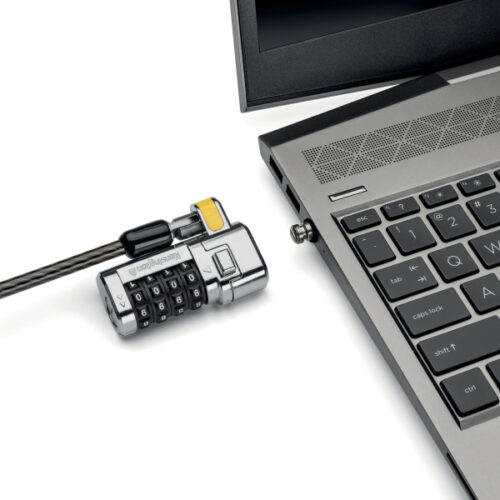 K68105EU_04.jpg Blokada Kensington ClickSafe® do laptopa, 3 w 1, z zamkiem szyfrowym